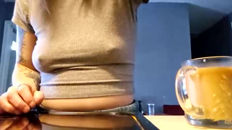 lilsirens11ut online show from December 18, 5:50 pm