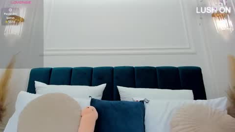 Lilu online show from February 25, 9:37 pm