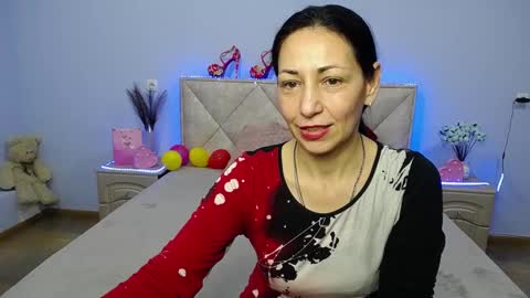 lilugrants online show from January 22, 7:25 am