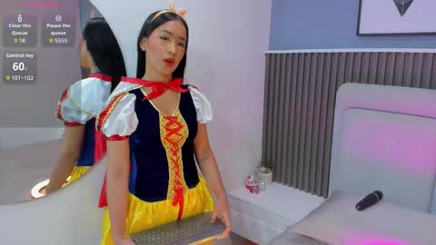  lily  online show from November 1, 3:54 am