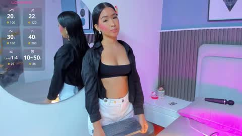  lily  online show from October 31, 3:52 am