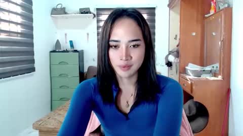 Lily Darling online show from November 29, 10:47 pm