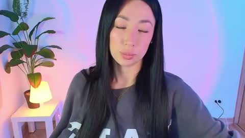 just lily online show from June 17, 12:23 am