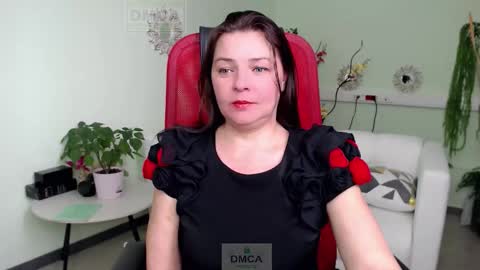 Lily online show from October 29, 8:07 am