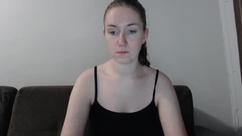 lily_love_x online show from September 30, 10:58 pm