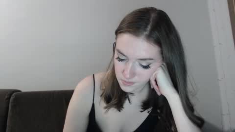lily_love_x online show from November 22, 4:04 am