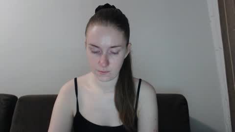 lily_love_x online show from September 10, 4:23 am