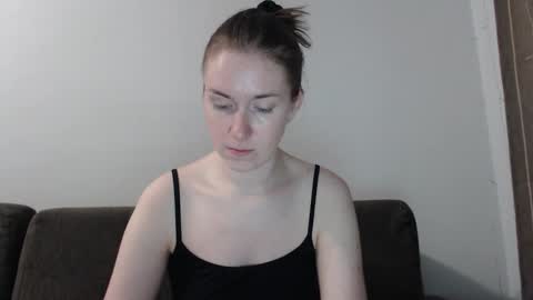 lily_love_x online show from September 14, 5:05 am