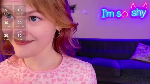 Im Lily online show from June 12, 9:45 pm