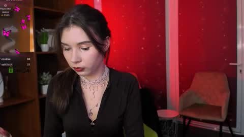 Lily online show from November 11, 9:45 pm