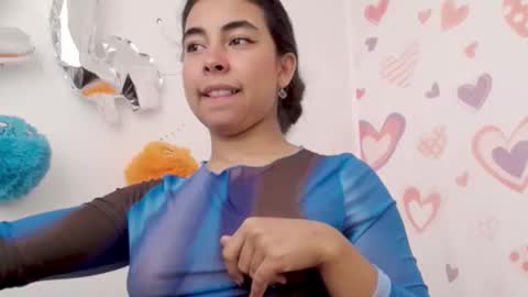 Lily Roberts online show from October 5, 3:17 pm