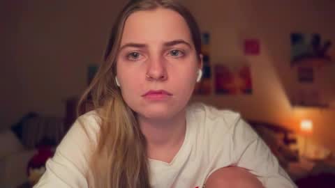 Lily online show from October 28, 10:36 pm