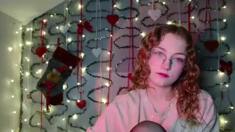 small lily online show from November 20, 6:42 pm