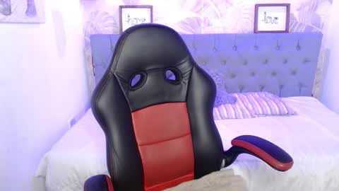 lily_tk online show from November 25, 3:31 am