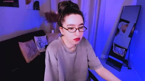 LILY online show from April 19, 11:43 am