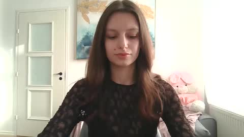 lilycandy_ online show from March 13, 2:07 pm