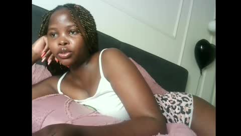 lilycelest online show from May 26, 3:44 pm