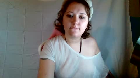 lily online show from June 27, 4:57 pm