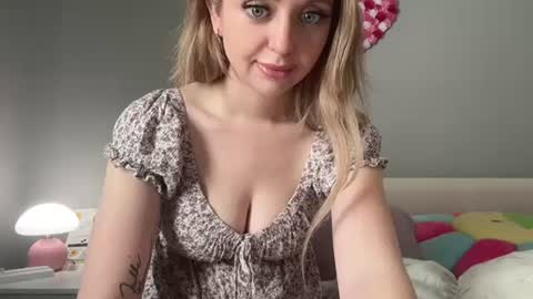 LilyMae online show from January 29, 2:53 pm