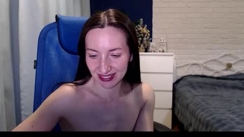 Lily online show from December 22, 9:56 am