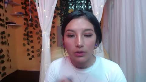 lilymoon_018 online show from June 2, 1:34 pm