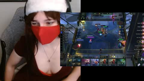 Lily Rone online show from December 23, 9:40 pm