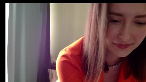 LilyXSky online show from February 26, 12:27 pm