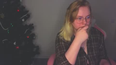 lime cat online show from December 17, 1:55 am