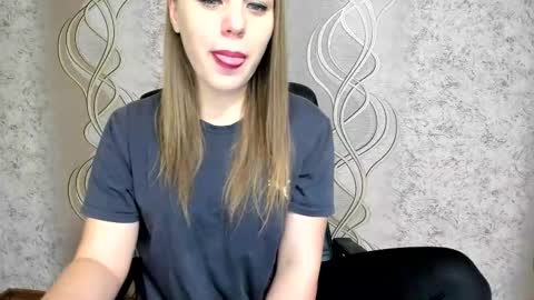    online show from December 18, 12:10 pm