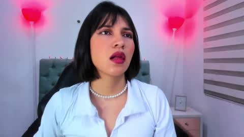  Lina Bedoya  online show from January 15, 11:43 am