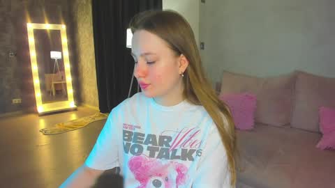 Lina online show from March 22, 9:37 am