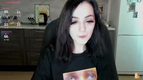 Lina 3  1715622743 online show from September 11, 8:03 am