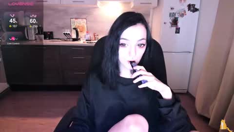 Lina 3  1715622743 online show from October 14, 12:30 pm