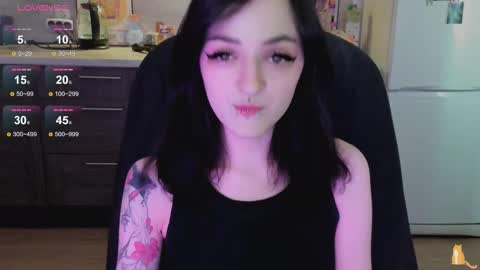 Lina 3  1715622743 online show from October 3, 9:36 am