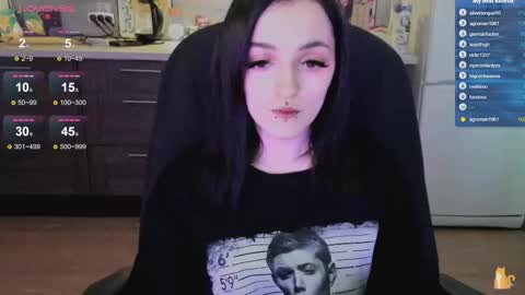 Lina 3  1715622743 online show from September 26, 8:45 am