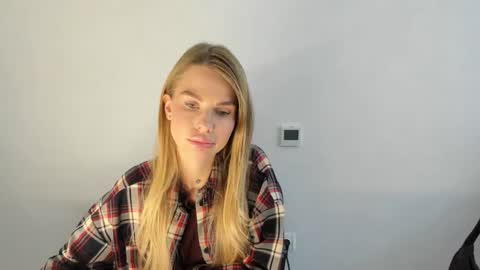 linabey online show from October 22, 1:16 pm
