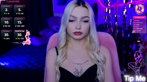 I am Lina online show from March 10, 5:06 pm