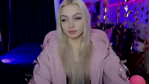 I am Lina online show from March 23, 9:59 am