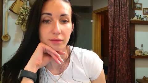 LinaLivee online show from May 28, 7:01 pm