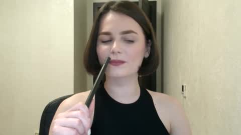 Linda online show from June 2, 7:48 pm