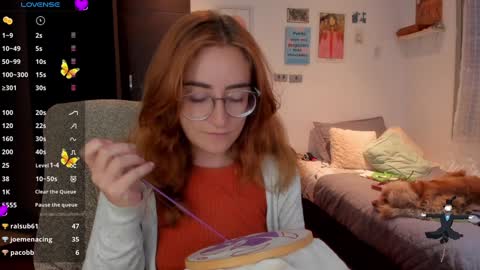 Giggles  online show from December 3, 11:24 pm