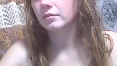 LindaAhSkysX online show from July 8, 9:39 pm