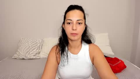 Linda online show from June 17, 1:18 am