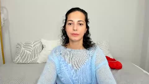 Linda online show from June 19, 1:32 am