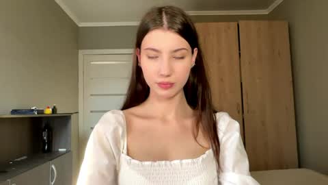 Linda online show from May 6, 3:27 pm