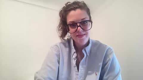 linusloves online show from April 15, 6:08 pm