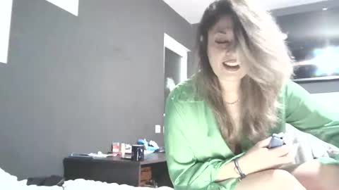 lionessmom online show from March 19, 12:26 am