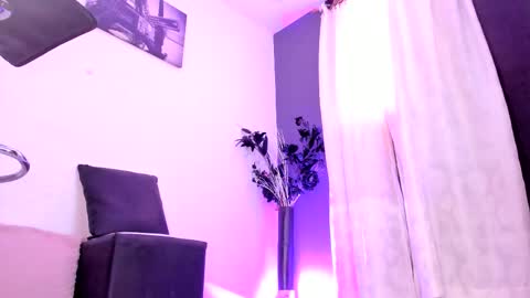 liry online show from December 1, 9:39 pm