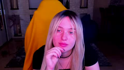 lisa_elfy online show from February 10, 4:14 pm