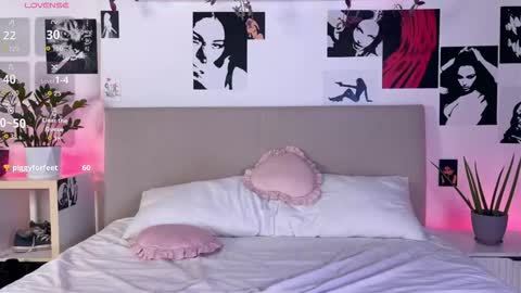 lisa_moons online show from November 27, 2:20 pm